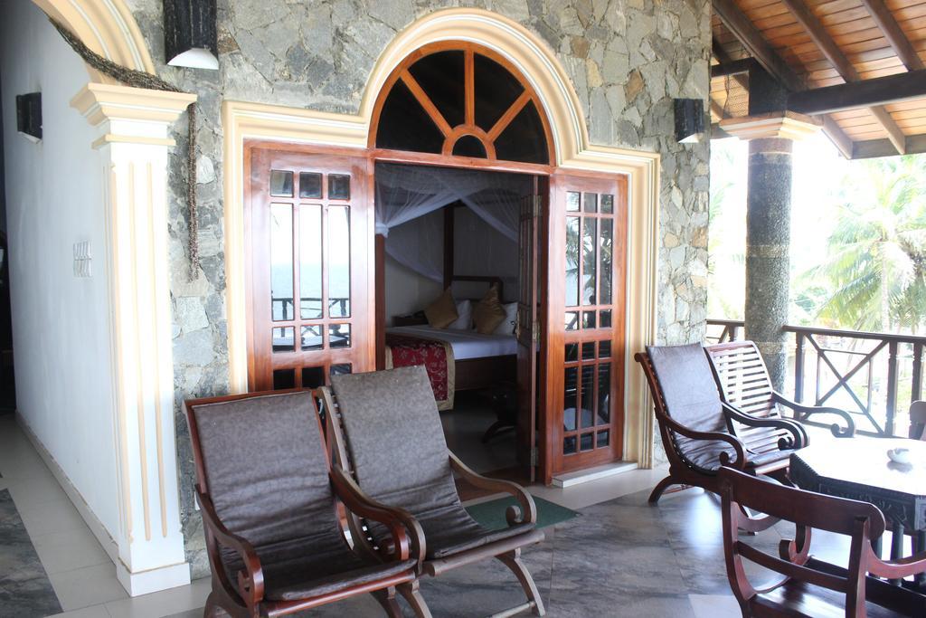 Warahena Beach Hotel Bentota Exteriör bild